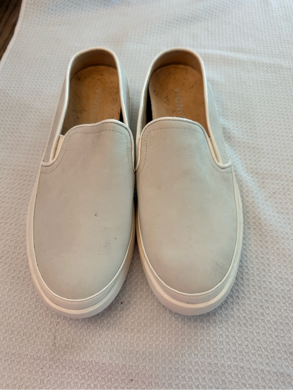 Women’s Slid-On Casual Sneakers in Light Gray